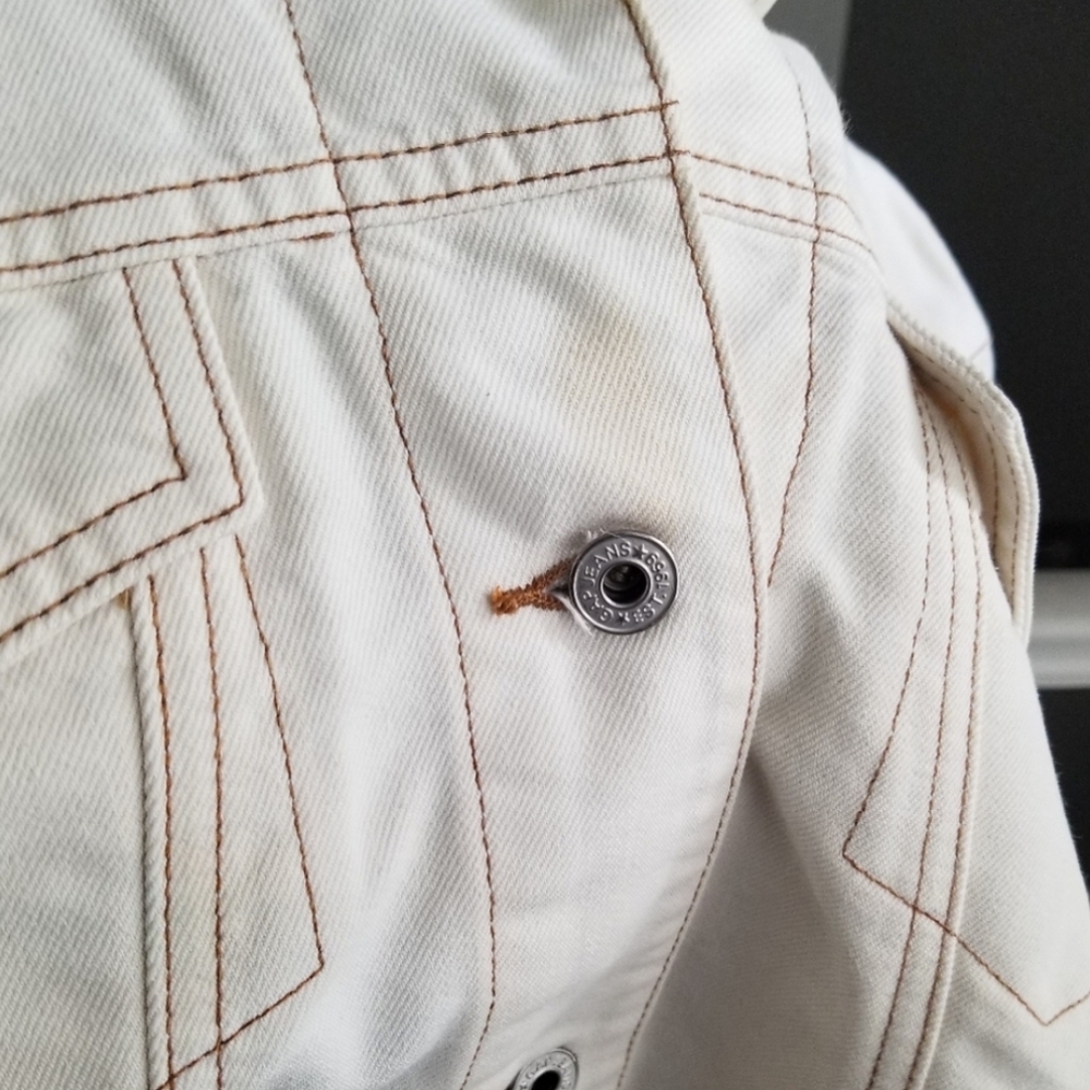 Vintage Gap Cream Denim Jacket - Picture 9 of 9